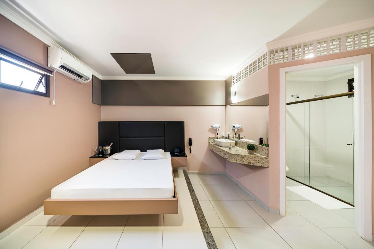 Savanas Motel ポンタ・グロッサ エクステリア 写真
